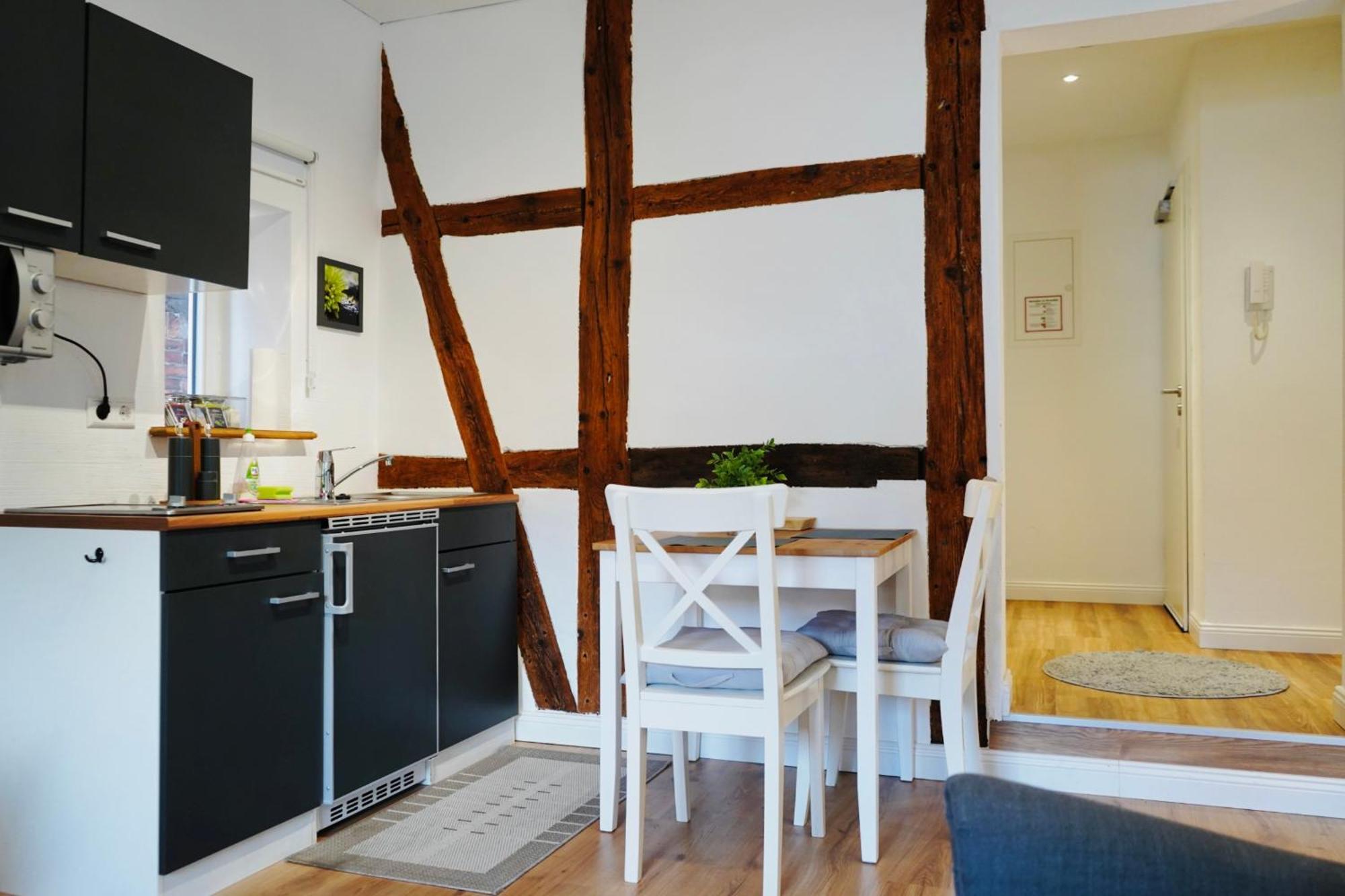 Altstadt Apartment II - Terrasse- Waschmaschine- Parkplatz Wolfsburgo Exterior foto